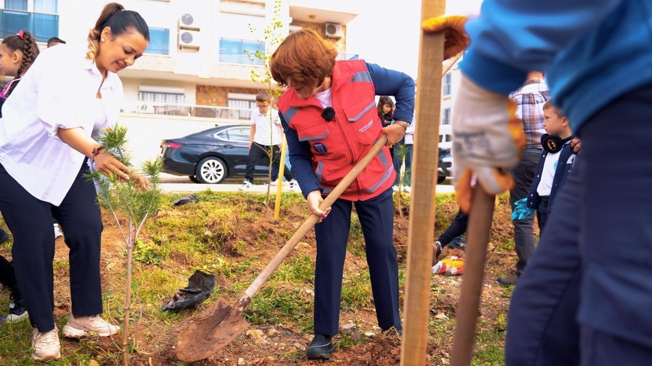 DİDİM’DE FİDANLAR TOPRAKLA BULUŞTU