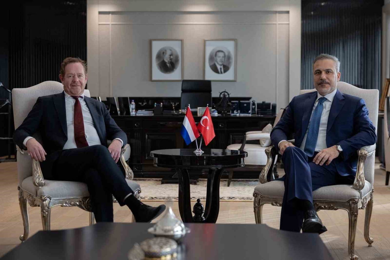 DIŞİŞLERİ BAKANI HAKAN FİDAN, HOLLANDA ADALET VE GÜVENLİK BAKANI DAVİD VAN WEEL İLE BİR ARAYA...