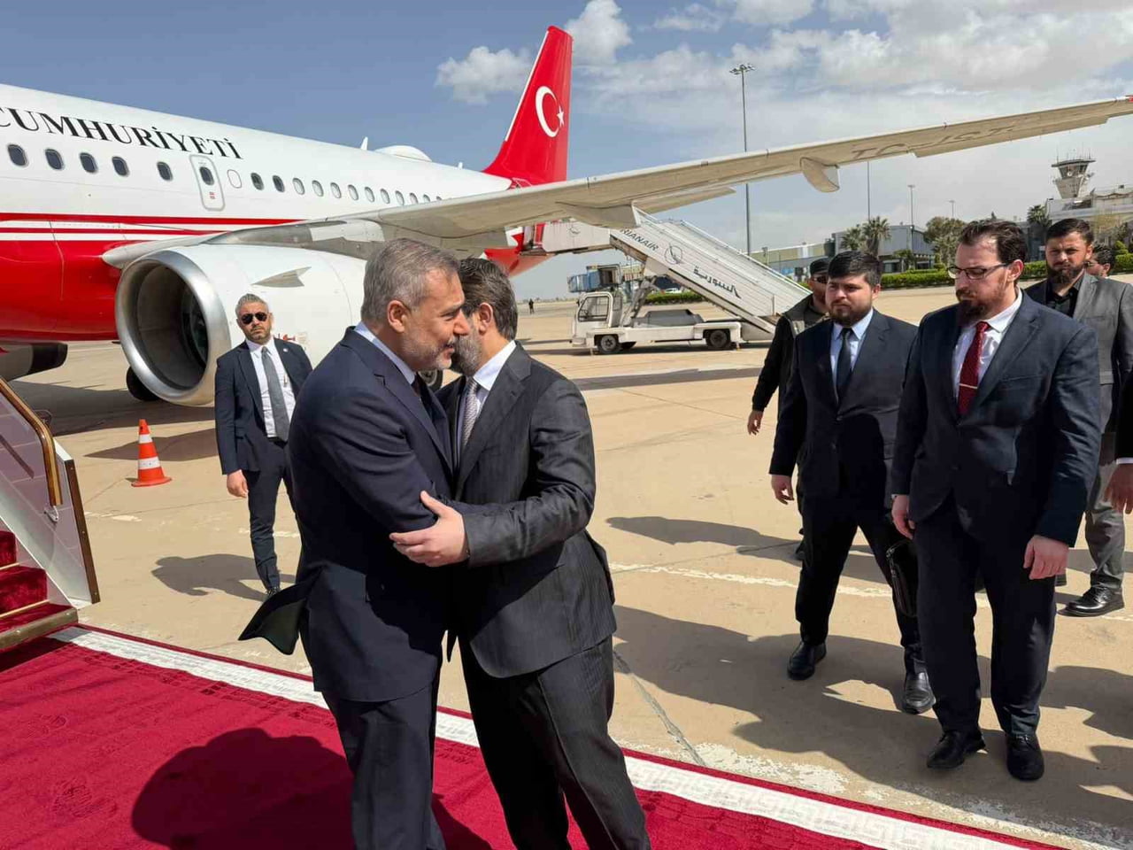 DIŞİŞLERİ BAKANI HAKAN FİDAN, SURİYE TEMASLARI KAPSAMINDA ŞAM ULUSLARARASI HAVALİMANI'NA...