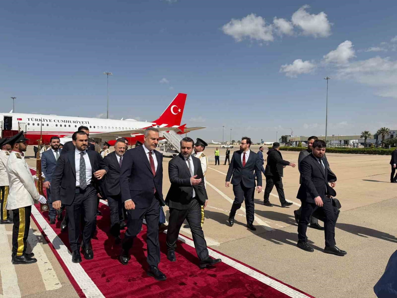 DIŞİŞLERİ BAKANI HAKAN FİDAN, SURİYE TEMASLARI KAPSAMINDA ŞAM ULUSLARARASI HAVALİMANI'NA...