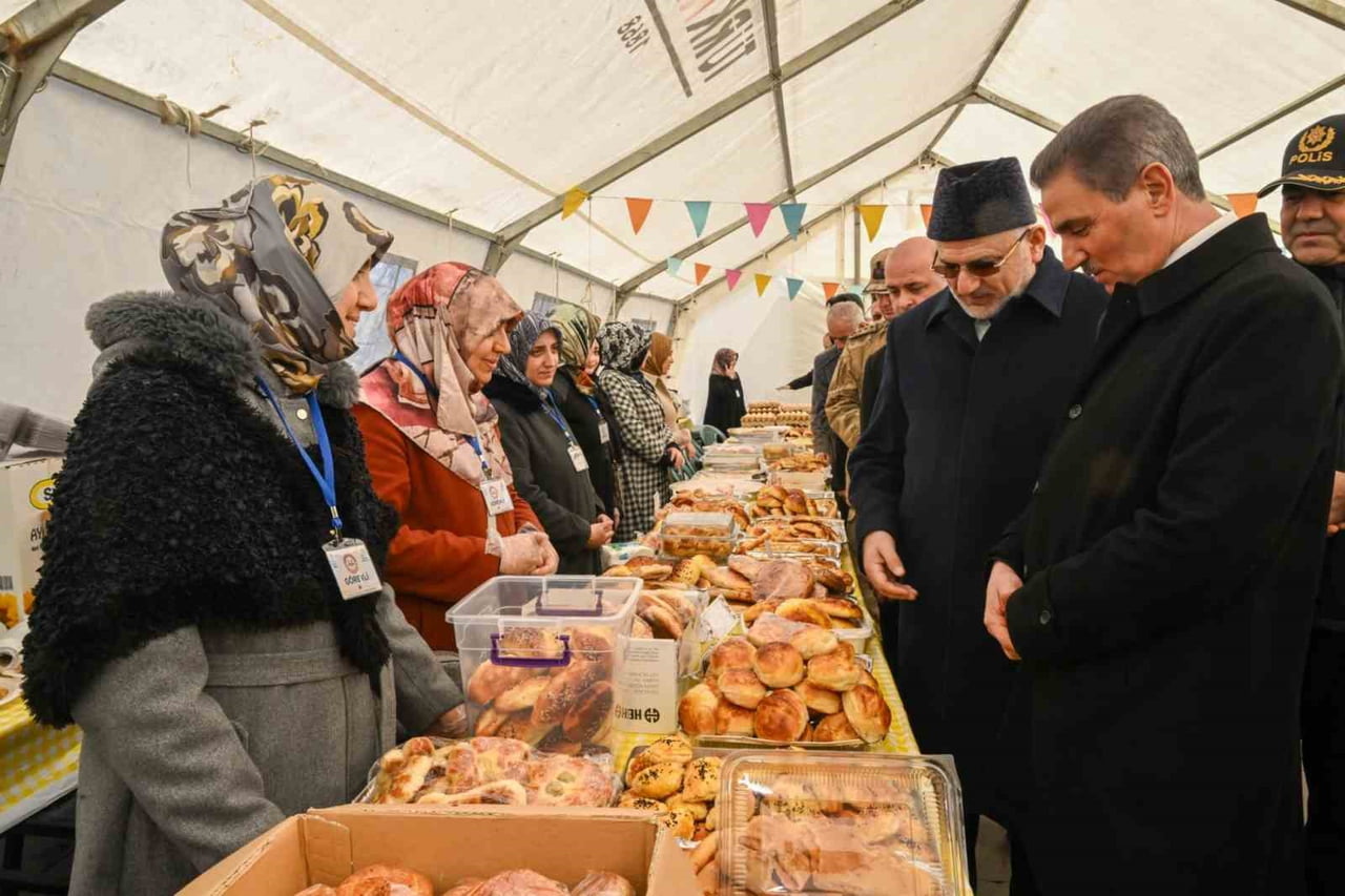 DİYANET İŞLERİ BAŞKANLIĞI VE TÜRKİYE DİYANET VAKFI (TDV) KOORDİNESİNDE YÜRÜTÜLEN "İKİ İNSAN BİR...