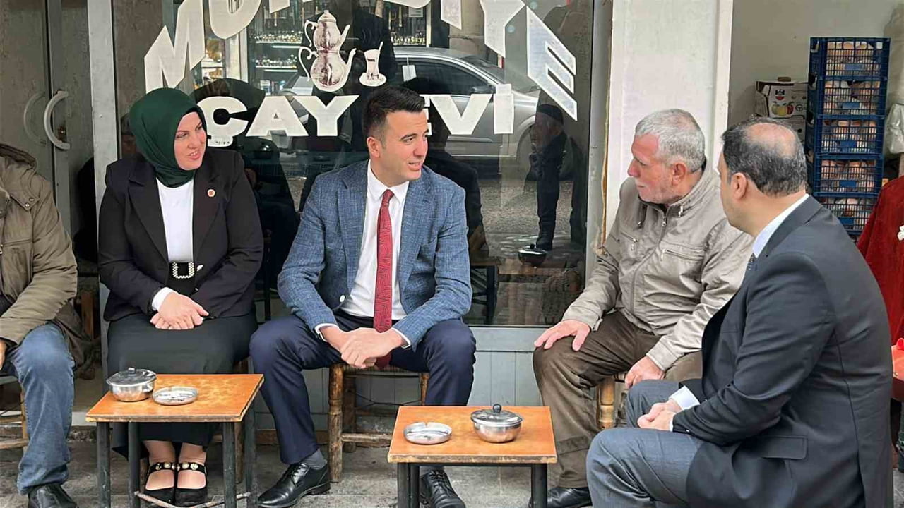DİYARBAKIR BAĞLAR KAYMAKAMI NECDET ÖZDEMİR, HANE ZİYARETLERİNDE BULUNARAK ESNAFLA BİR ARAYA...