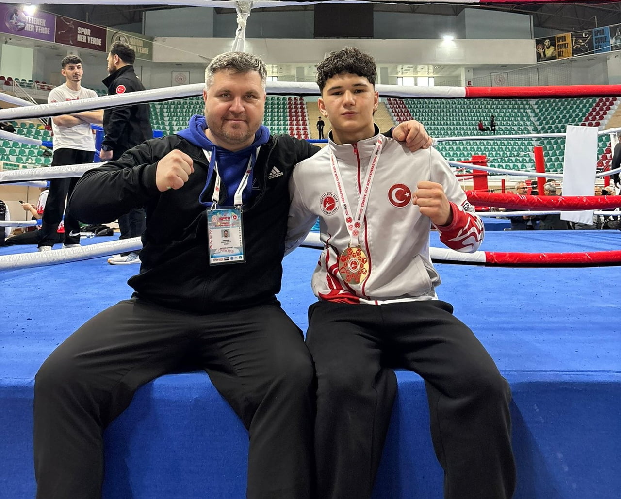 DİYARBAKIR’DA DÜZENLENEN TÜRKİYE KİCK BOKS ŞAMPİYONASI’NDA MANİSA’NIN SALİHLİ İLÇESİNİ TEMSİL EDEN...