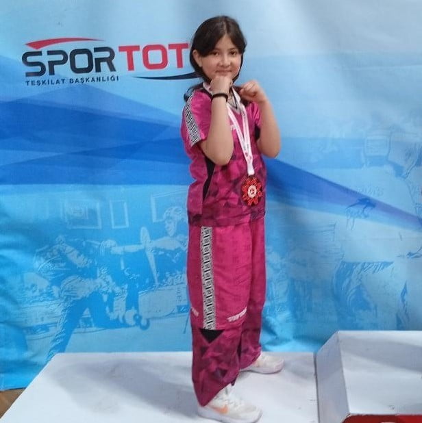 DİYARBAKIR’DA DÜZENLENEN TÜRKİYE KİCK BOKS TURNUVASI’NDA RİNGE ÇIKAN DENİZLİLİ SPORCU NEBAHAT EDA...