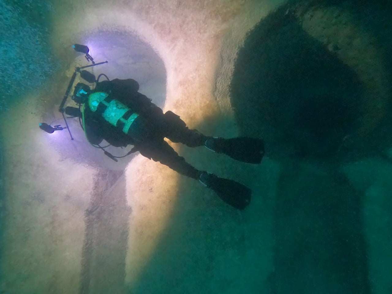 DİYARBAKIR’IN EĞİL İLÇESİNDE BARAJ SULARI ALTINDA KALAN UN DEĞİRMENİ DALIŞ TUTKUNLARININ GÖZDESİ...