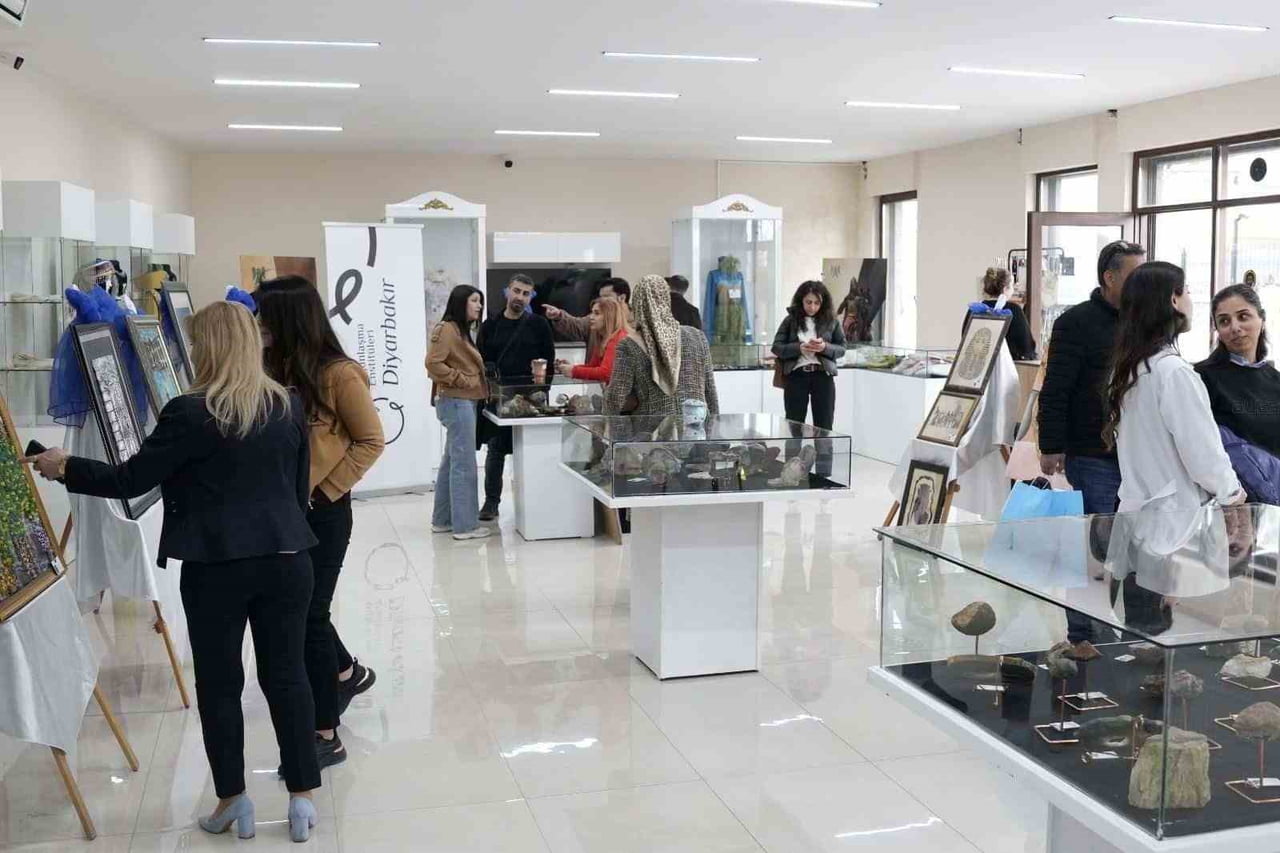DİYARBAKIR OLGUNLAŞMA ENSTİTÜSÜ TARAFINDAN HARMONİ RESİM SERGİSİ, DÜZENLENDİ.