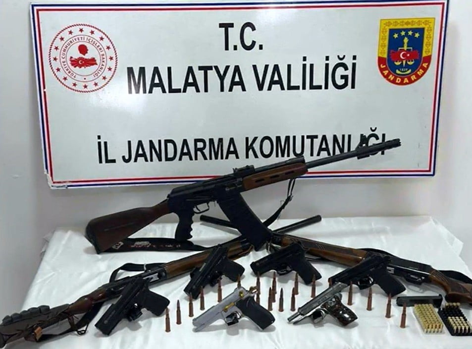 DOĞANŞEHİR’DE SİLAH OPERASYONU: 3 GÖZALTI