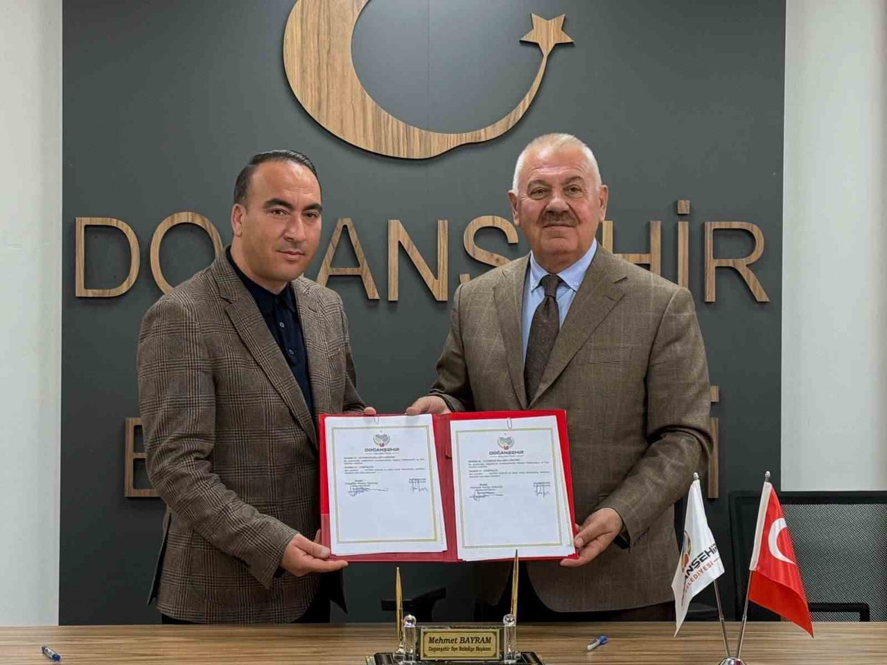 DOĞANŞEHİR’DE TAZİYE EVİ İÇİN İMZALAR ATILDI