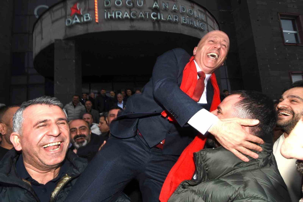 DOĞU ANADOLU İHRACATÇILAR BİRLİĞİ (DAİB) 2026 YILI OLAĞAN GENEL KURULU GERÇEKLEŞTİRİLDİ. MEVCUT...