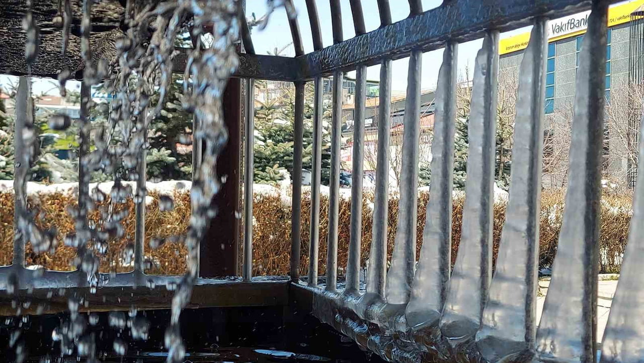 DOĞU ANADOLU’NUN ZİRVESİ ERZURUM, NİSAN AYI ORTASINDA ADETA DÖRT MEVSİMİ AYNI ANDA YAŞIYOR. ŞEHRİN...