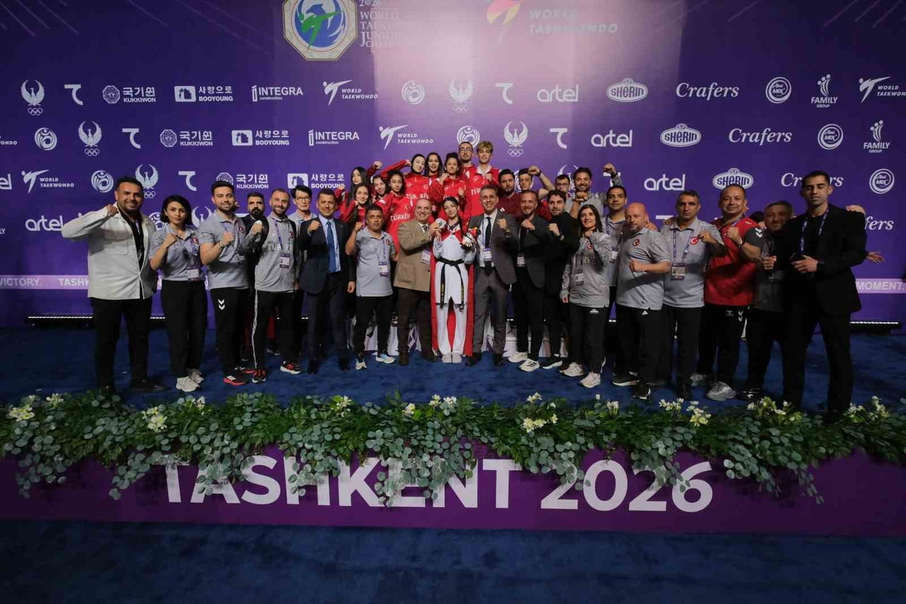 DÜNYA GENÇLER TAEKWONDO ŞAMPİYONASI’NIN İLK GÜNÜNDE MİLLİ SPORCU CANSU ŞEYHOĞLU, GÜMÜŞ MADALYA...