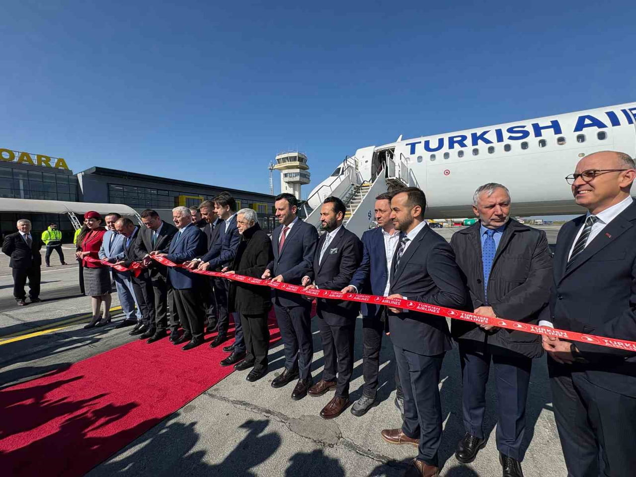 DÜNYADA EN FAZLA ÜLKEYE UÇAN HAVAYOLU TÜRK HAVA YOLLARI, ROMANYA'DA BÜKREŞ, CLUJ-NAPOCA VE...