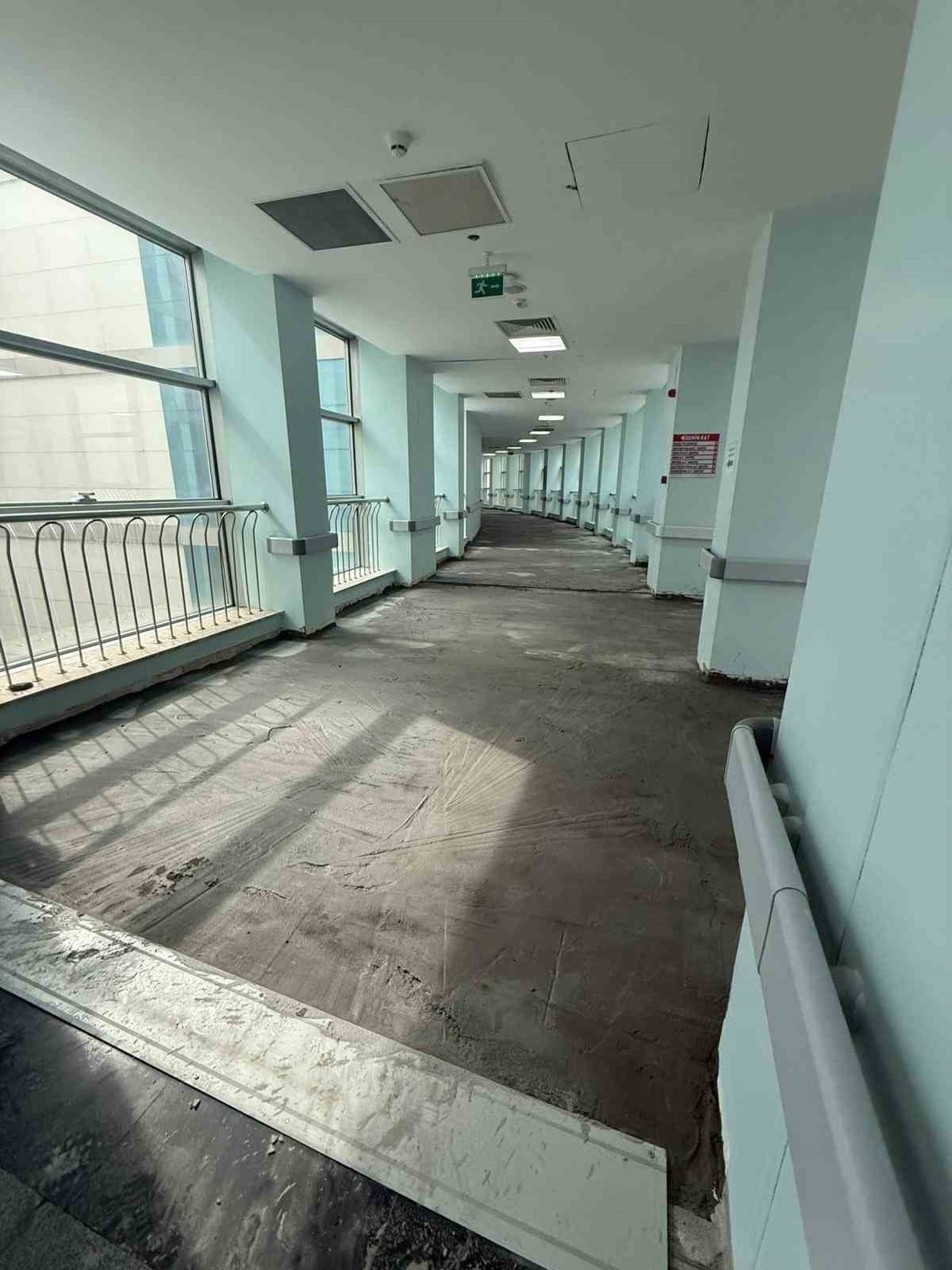 DÜZCE ATATÜRK DEVLET HASTANESİ ZEMİN KAT KLİNİKLER BÖLÜMÜNDE BAŞLATILAN YENİLEME ÇALIŞMALARIYLA...