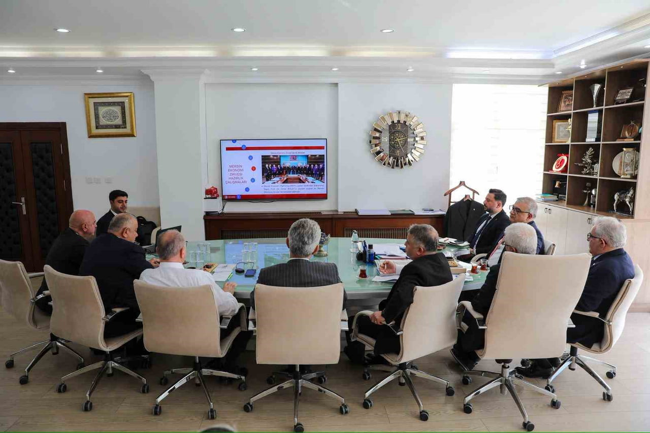 DÜZCE BELEDİYE BAŞKANI DR. FARUK ÖZLÜ, TİCARET BAKANLIĞI İHRACAT GENEL MÜDÜRÜ MEHMET ALİ KILIÇKAYA...