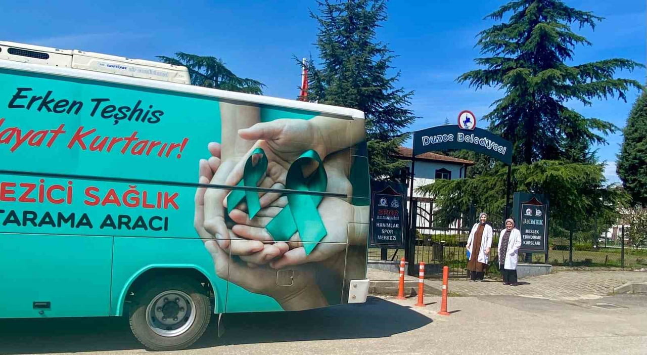 DÜZCE BELEDİYESİ BÜNYESİNDE BELMEK KURSİYERLERİNE YÖNELİK DÜZENLENEN EĞİTİMDE, KANSERİN RİSK...