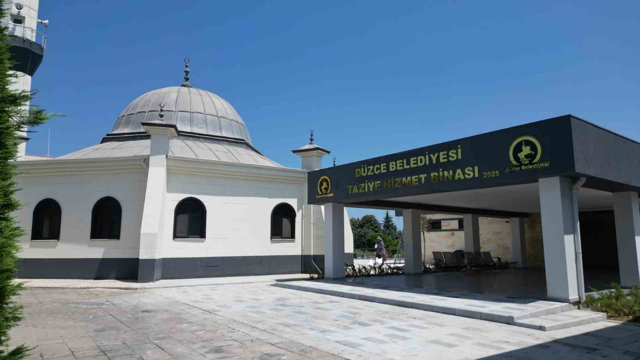 DÜZCE BELEDİYESİ, CENAZE NAKİL, GASİL, MEZAR HAZIRLAMA VE TAZİYE HİZMETLERİNİ HAFTANIN YEDİ GÜNÜ...