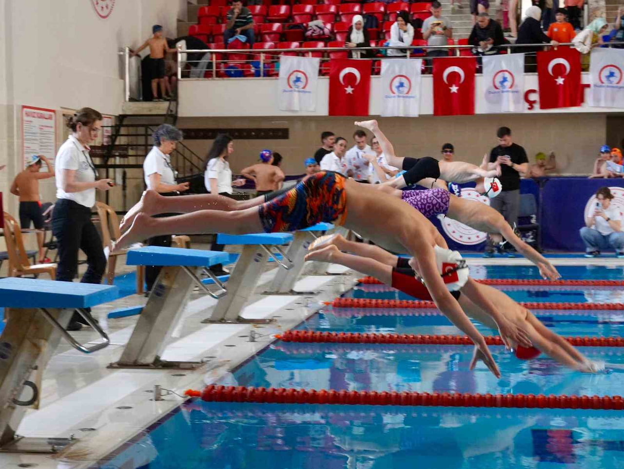 DÜZCE BELEDİYESİ TARAFINDAN GELENEKSEL HALE GETİRİLEN VE BU SENE 5.’Sİ DÜZENLENEN 23 NİSAN ULUSAL...