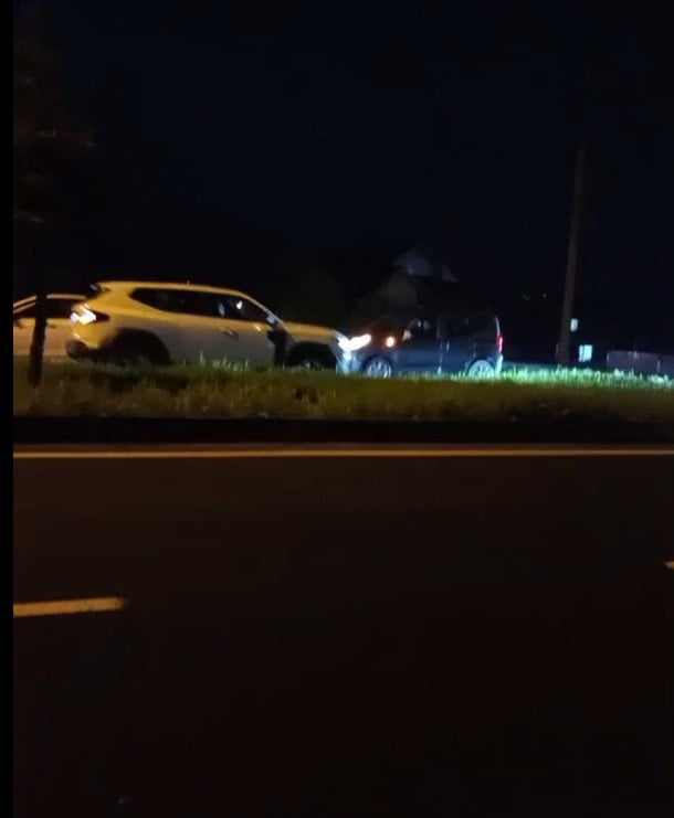 DÜZCE’DE TERSTEN GİDEN OTOMOBİL SÜRÜCÜ TRAFİKTE TERÖR ESTİRDİ. TÜM UYARILARA RAĞMEN AŞIRI HIZ...