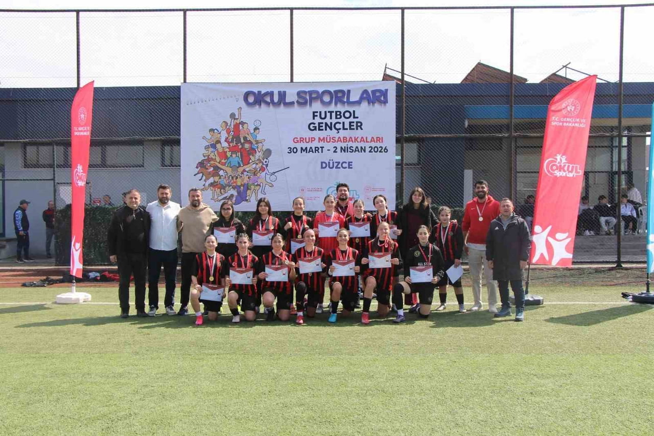 DÜZCE GENÇLİK VE SPOR İL MÜDÜRLÜĞÜ EV SAHİPLİĞİNDE DÜZENLENEN 2025-2026 OKUL SPORLARI GENÇLER...