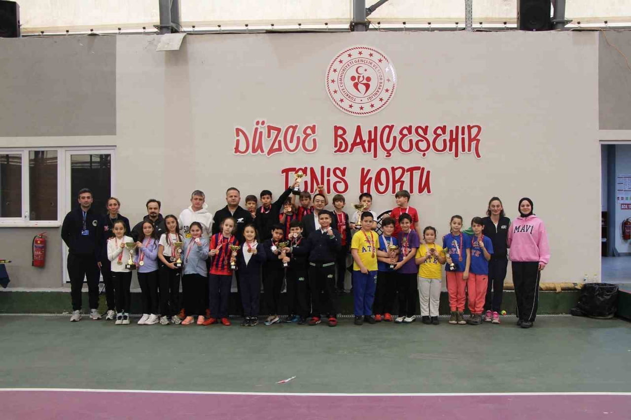 DÜZCE GENÇLİK VE SPOR İL MÜDÜRLÜĞÜ TARAFINDAN ORGANİZE EDİLEN 2025-2026 OKUL SPORLARI MİNİKLER...