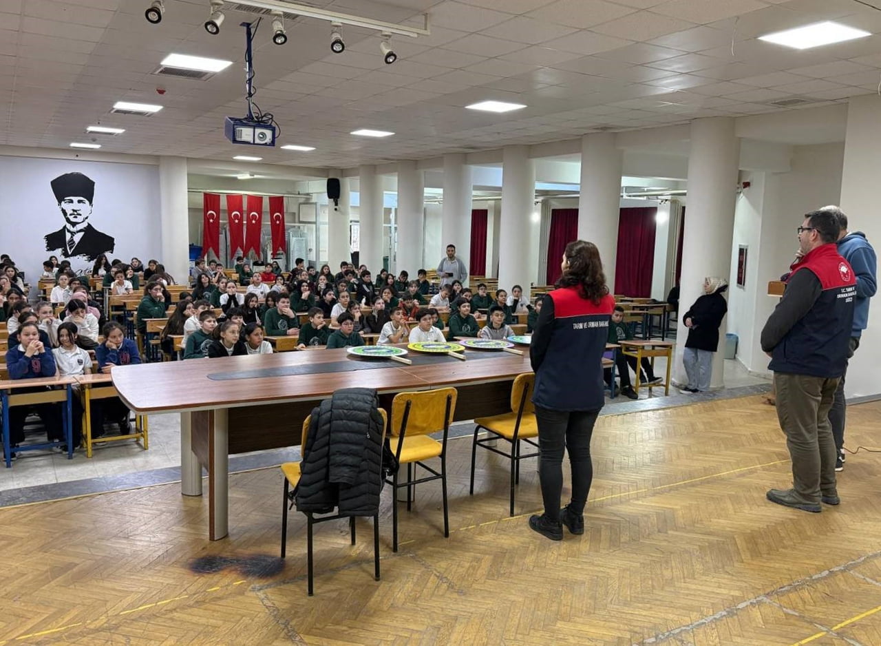 DÜZCE İL TARIM VE ORMAN MÜDÜRLÜĞÜ BİTKİSEL ÜRETİM VE BİTKİ SAĞLIĞI ŞUBESİ PERSONELLERİ TARAFINDAN...