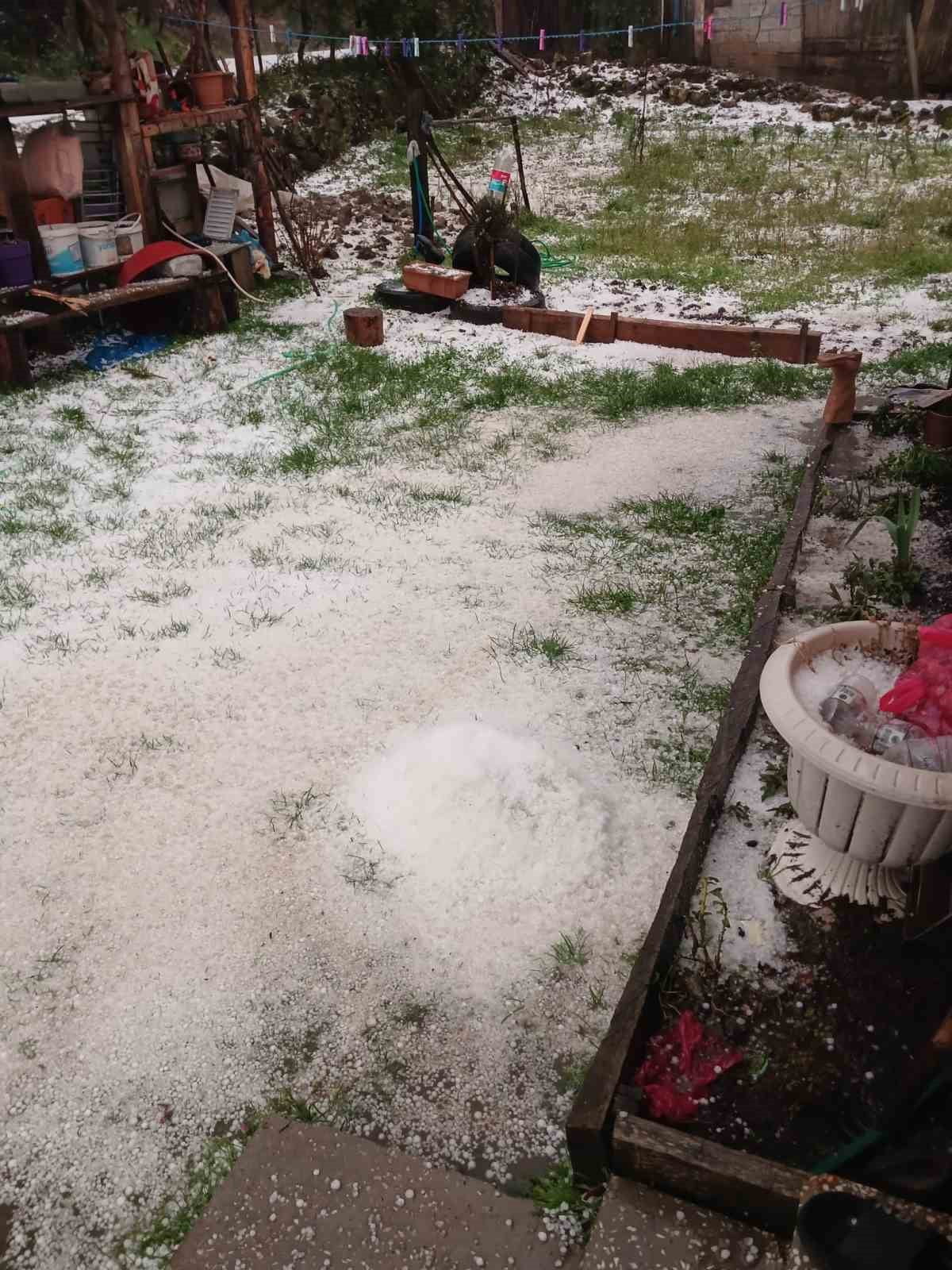 DÜZCE MERKEZİNDE AKŞAM SAATLERİNDE BAŞLAYAN SAĞANAK YAĞIŞ ETKİLİ OLURKEN, YÜKSE KESİMLERDE İSE...
