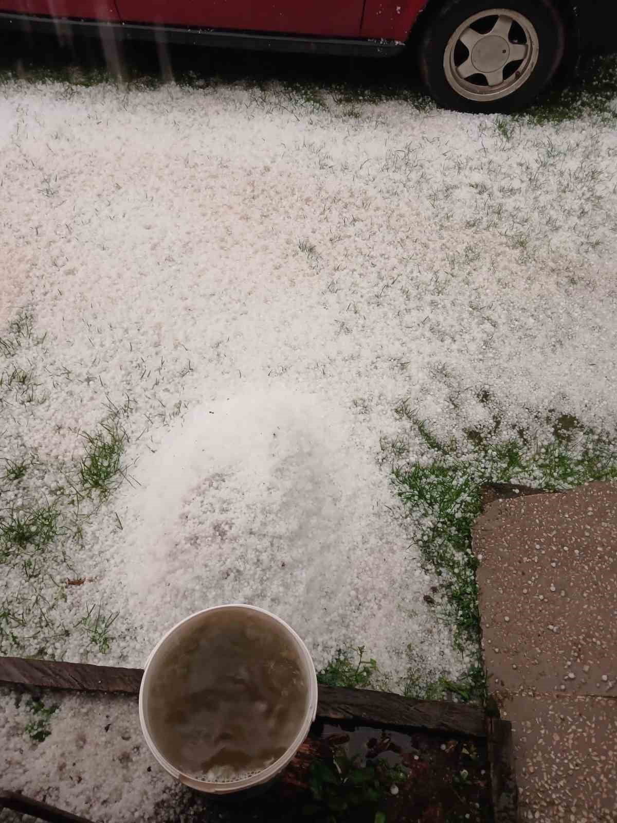 DÜZCE MERKEZİNDE AKŞAM SAATLERİNDE BAŞLAYAN SAĞANAK YAĞIŞ ETKİLİ OLURKEN, YÜKSE KESİMLERDE İSE...