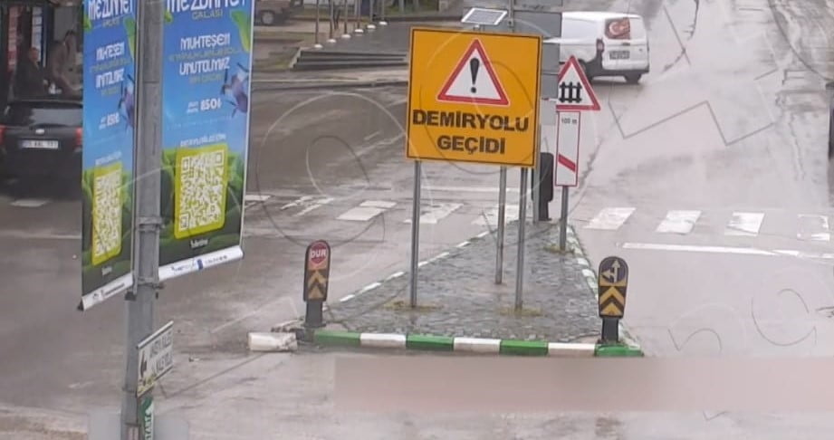 EDİNİLEN BİLGİYE GÖRE, TÜRKİSTAN CADDESİ HAKİMİYET KAVŞAĞI’NDA S.A.’NIN KULLANDIĞI OTOMOBİL...