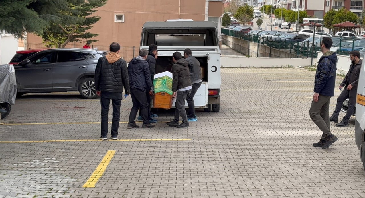 EDİRNE'DE BİR BİNADA MEYDANA GELEN OLAYDA, BİNADAN DÜŞEN 45 YAŞINDAKİ ESKİ AVUKAT ÇAĞDAŞ BALCI...