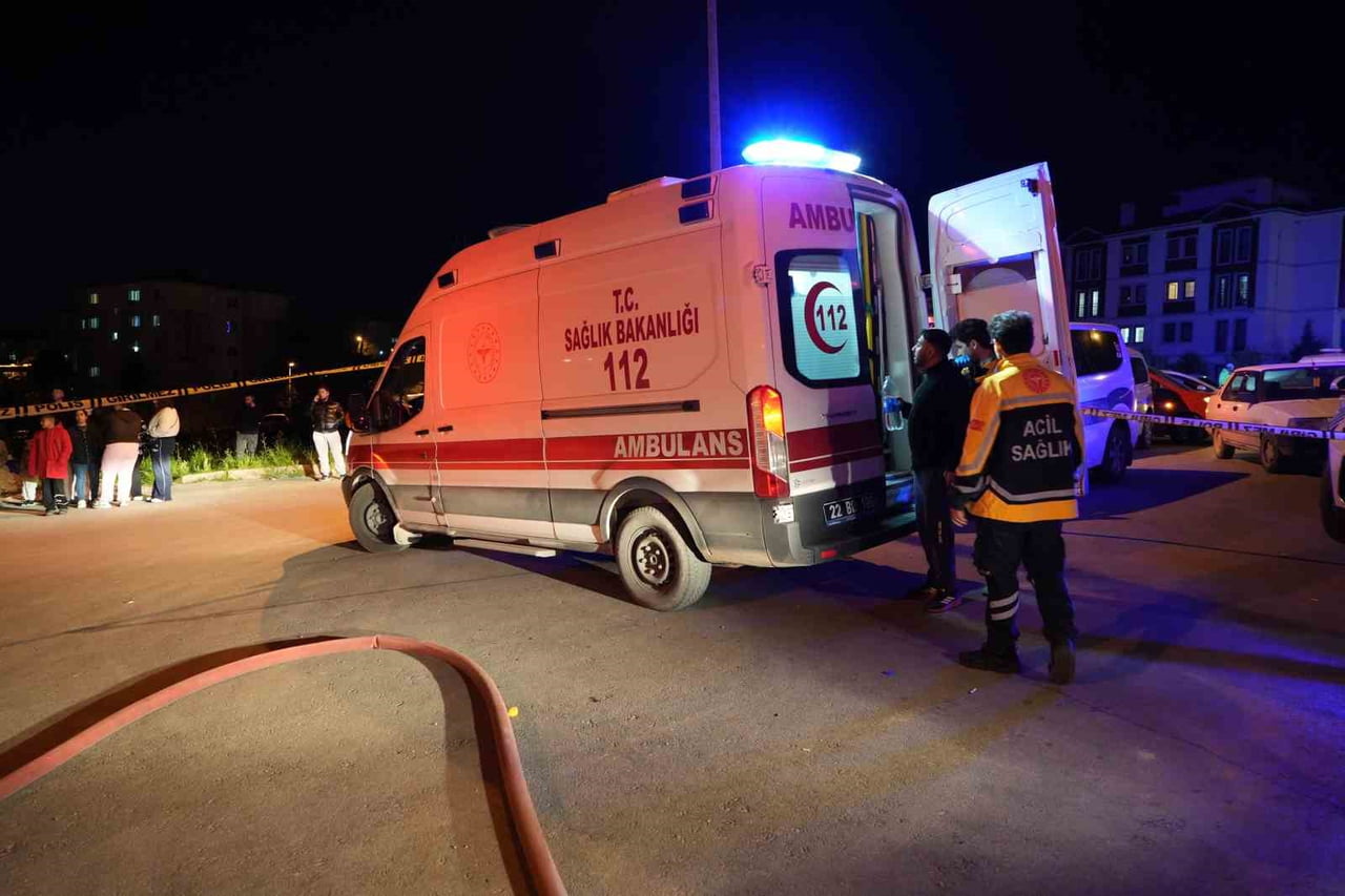 EDİRNE’DE APARTMAN DAİRESİNDE ÇIKAN YANGIN KORKUTTU