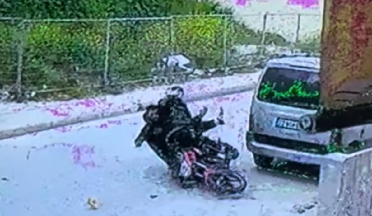 EDİRNE’DE İKİ MOTOSİKLETİN ÇARPIŞTIĞI KAZA KAMERADA