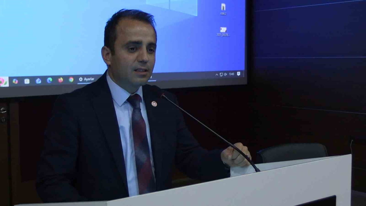 EDİRNE TARIM VE ORMAN MÜDÜRÜ İSLAM KÖSE, HER BUZAĞININ ÜLKE EKONOMİSİ AÇISINDAN DEĞER TAŞIDIĞINI...