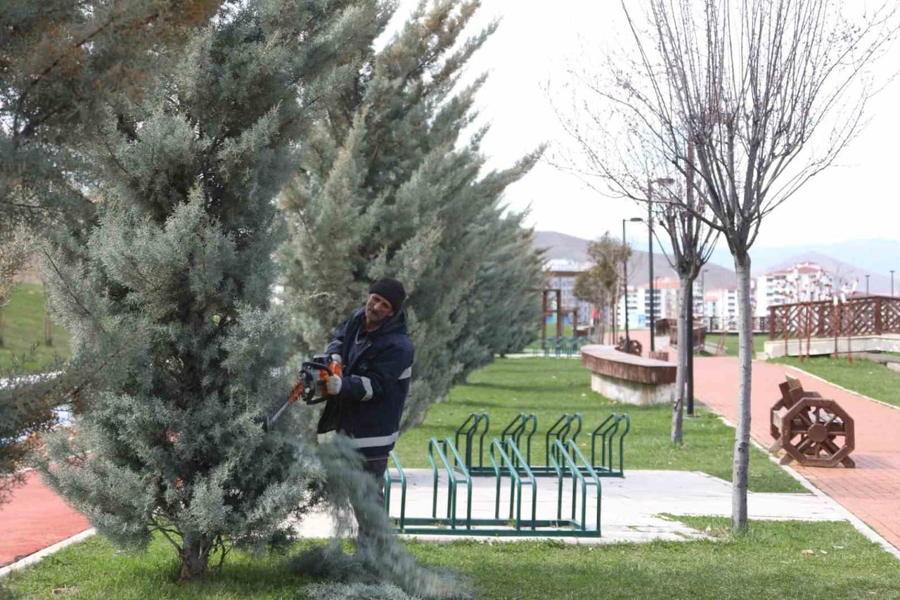 ELAZIĞ BELEDİYESİNDEN KENT KÖY YAŞAM ALANINDA ÇALIŞMA