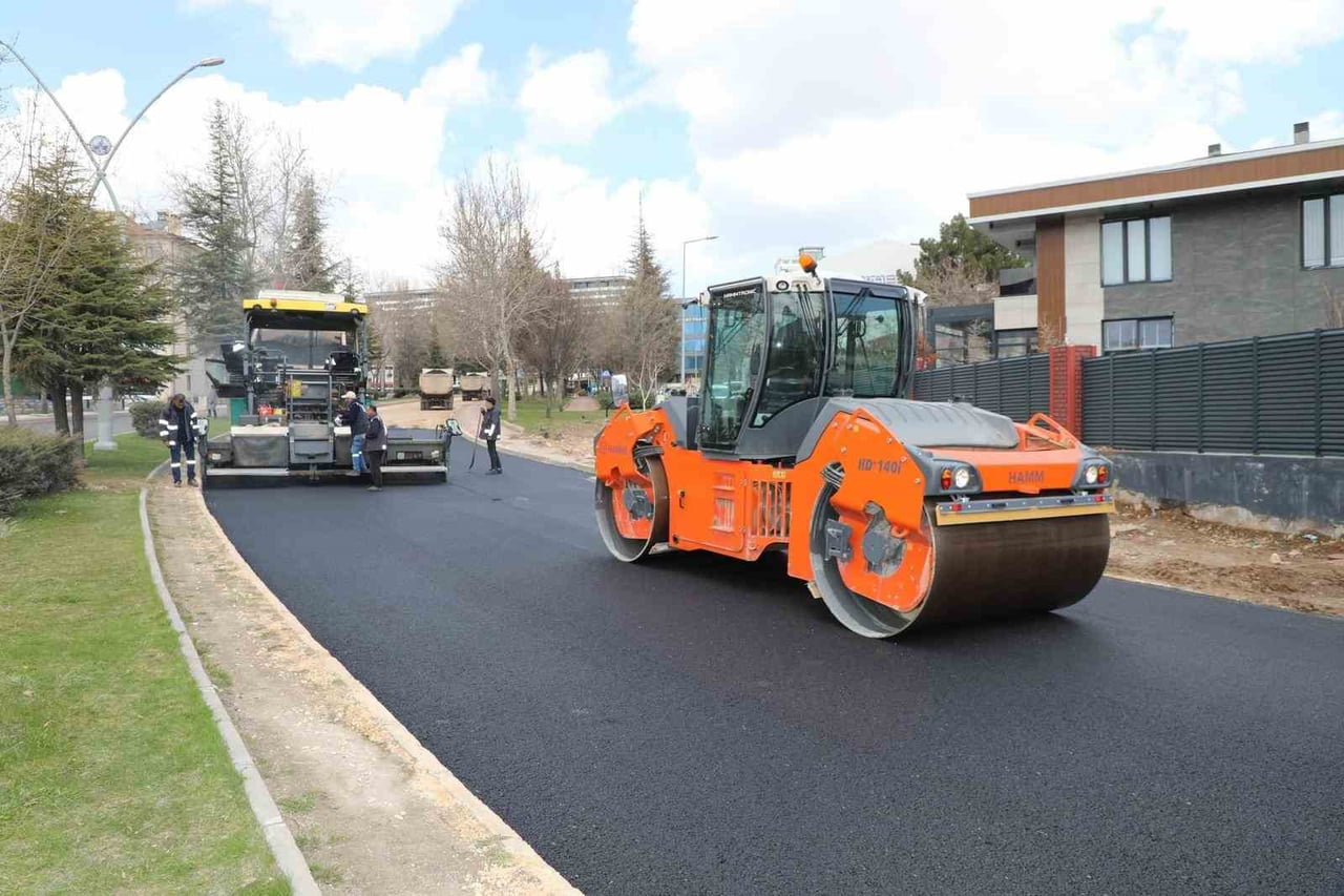 ELAZIĞ’DA MODERN VE KALİTELİ BİR ULAŞIM AĞI OLUŞTURMAYI HEDEFLEYEN BAŞKAN ŞERİFOĞULLARI, BU...