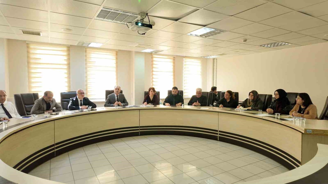 ELAZIĞ’DA SAĞLIK HİZMETLERİ DEĞERLENDİRİLDİ