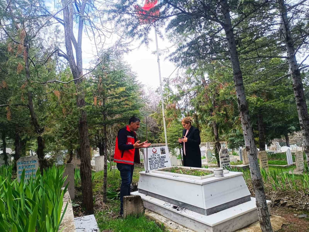 ELAZIĞ’DA ŞEHİT KABİRLERİ ZİYARET EDİLDİ