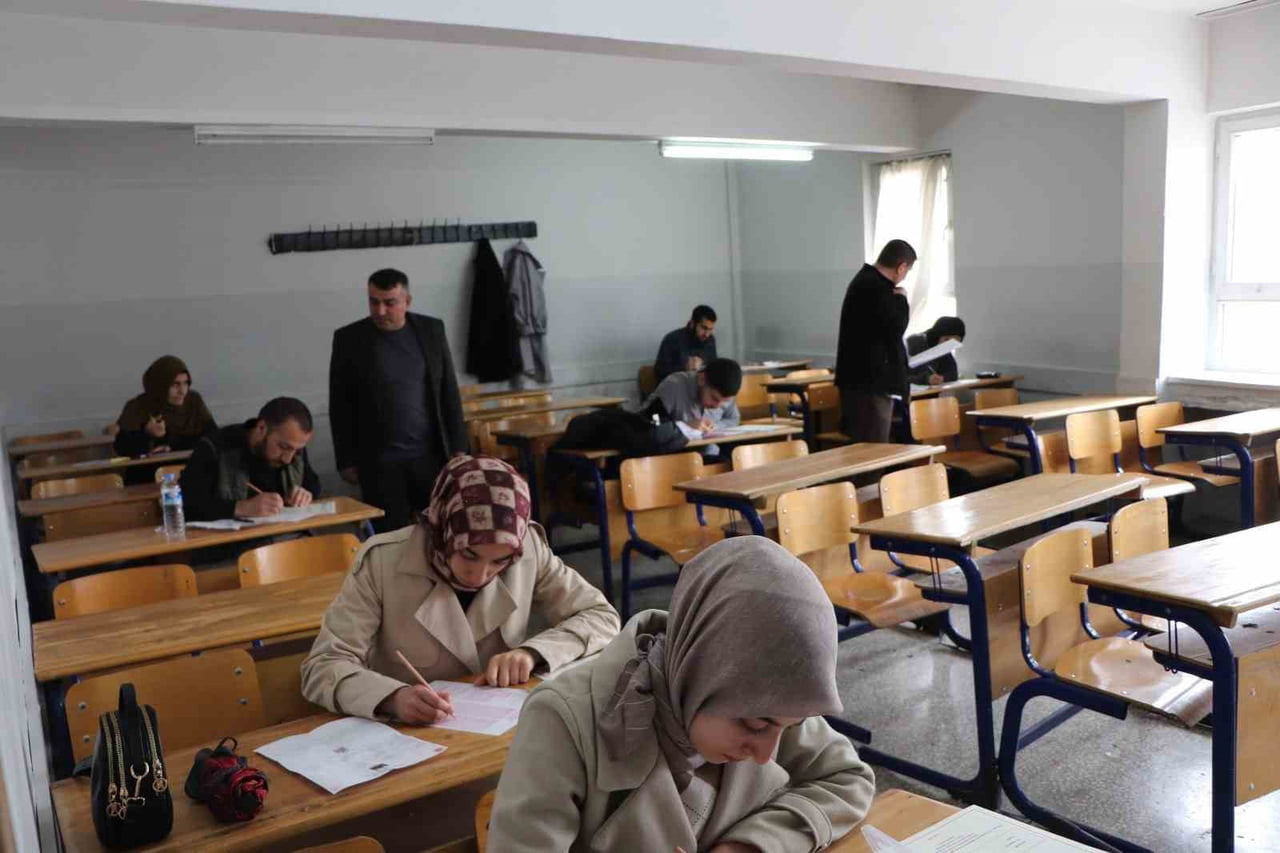 ELAZIĞ’DA UMRE ÖDÜLLÜ BİLGİ YARIŞMASI