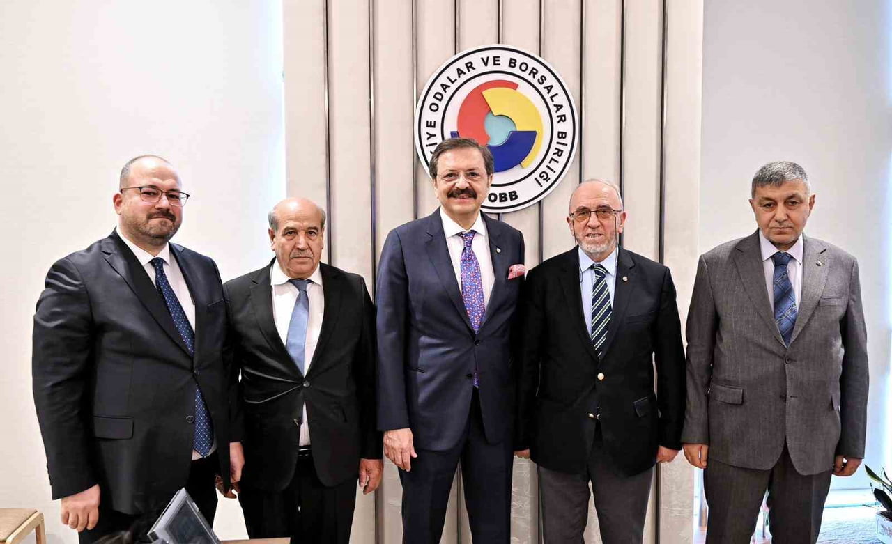 ELAZIĞ TİCARET BORSASI BAŞKANI DUMANDAĞ, GTI GENEL KURULUNDA TOBB BAŞKANI RİFAT HİSARCIKLIOĞLU İLE...