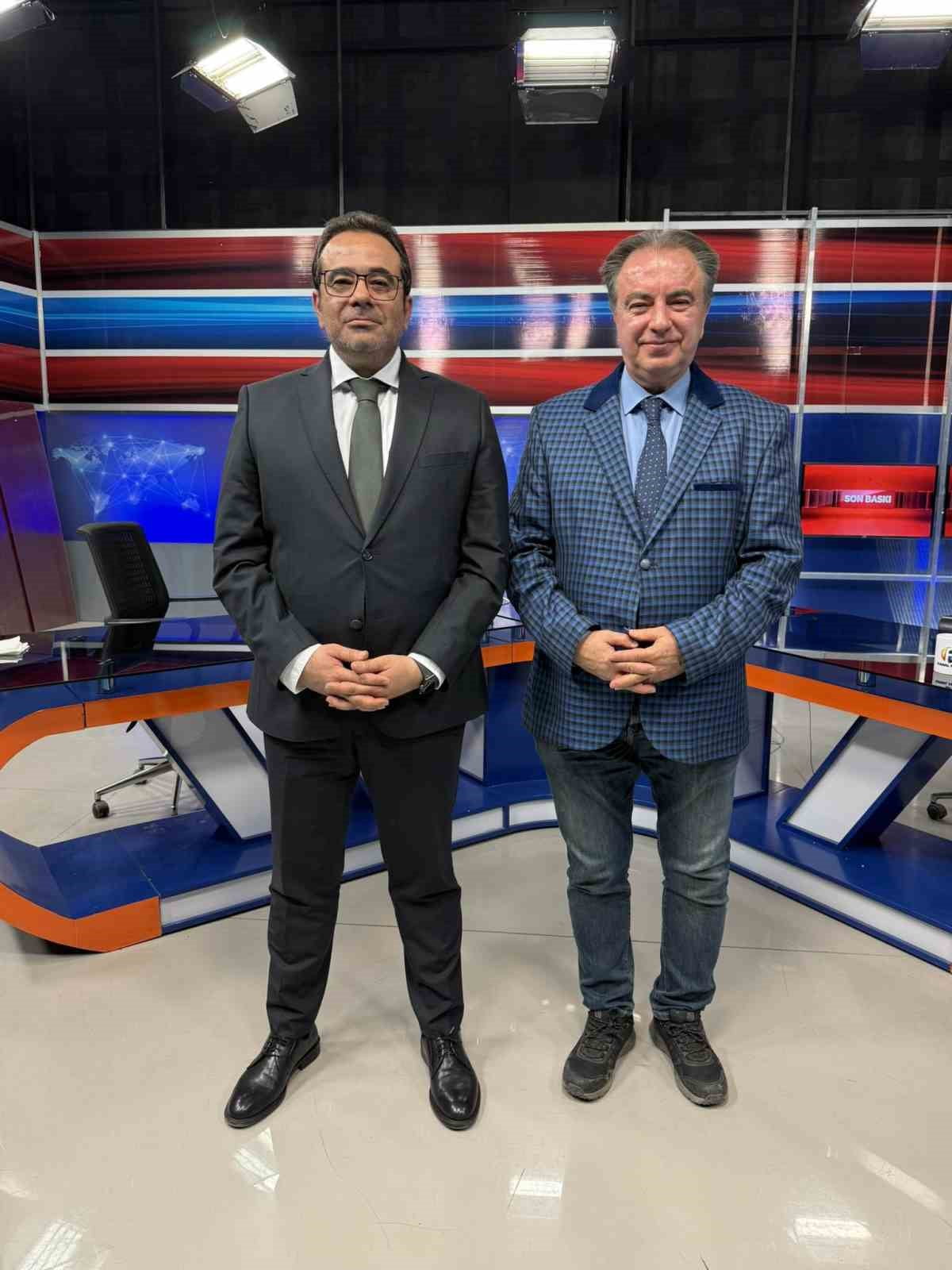 ELAZIĞSPOR BAŞKANI AHMET FETİ YILMAZ (SOLDA)