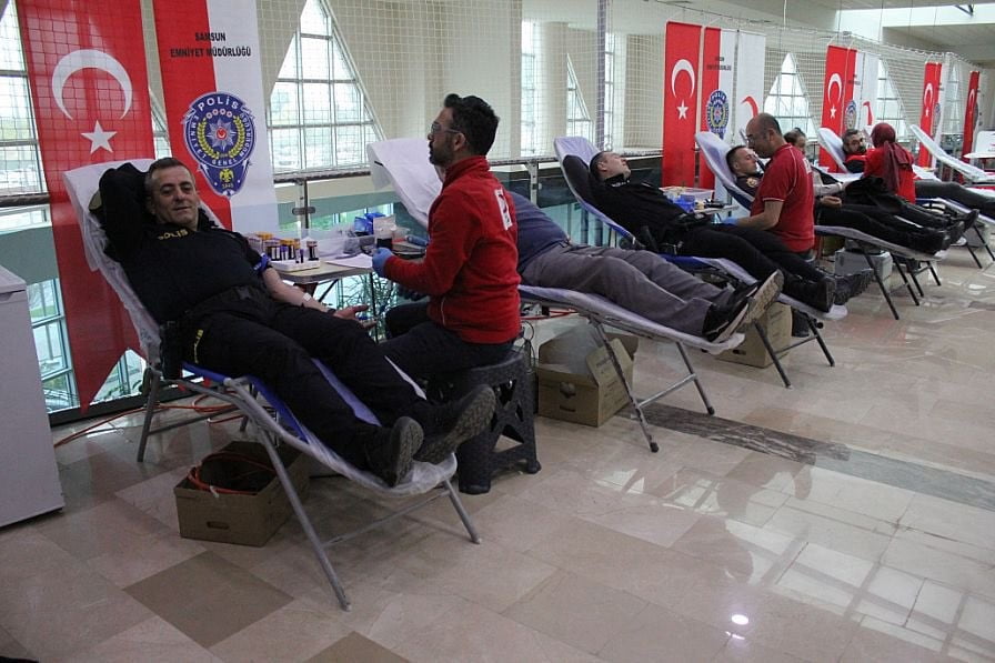 EMNİYET TEŞKİLATI’NIN 181’İNCİ YILI DOLAYISIYLA GERÇEKLEŞTİRİLEN KAN BAĞIŞI ETKİNLİĞİ, HEM...