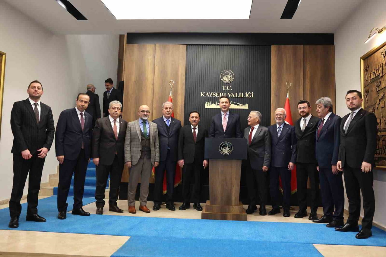 ENERJİ VE TABİİ KAYNAKLAR BAKANI ALPARSLAN BAYRAKTAR; BİR DİZİ PROGRAMA KATILMAK ÜZERE GELDİĞİ...