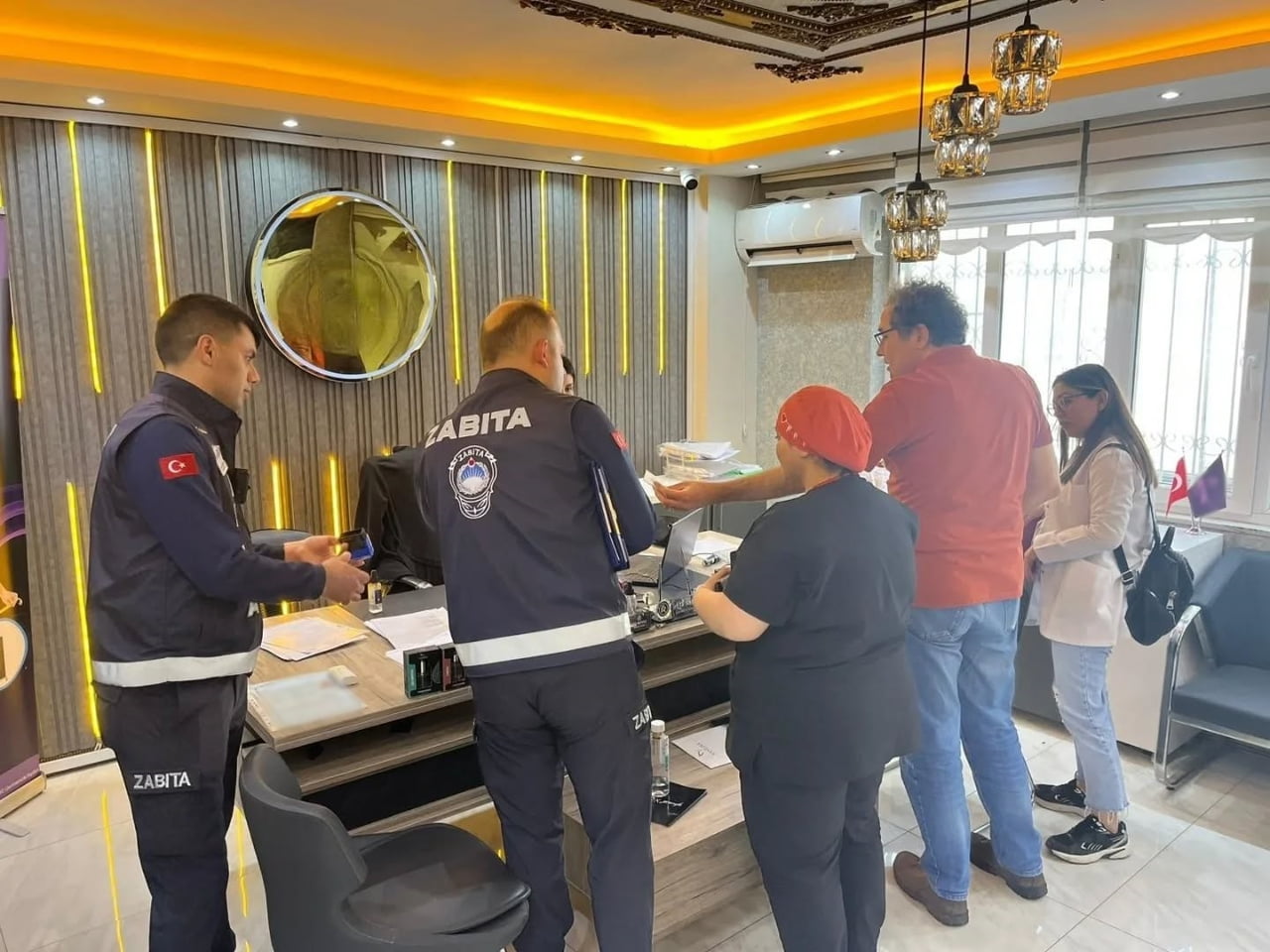 ERMENCİK BELEDİYESİ, İLÇE GENELİNDEKİ TİCARİ İŞLETMELERİN YASAL MEVZUATA UYGUNLUĞUNU SAĞLAMAK...