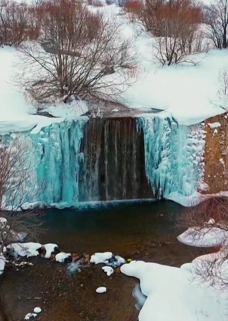 ERZİNCAN’DA DERELERİN BUZU ÇÖZÜLÜYOR, DON VE ÇIĞ UYARISI YAPILDI