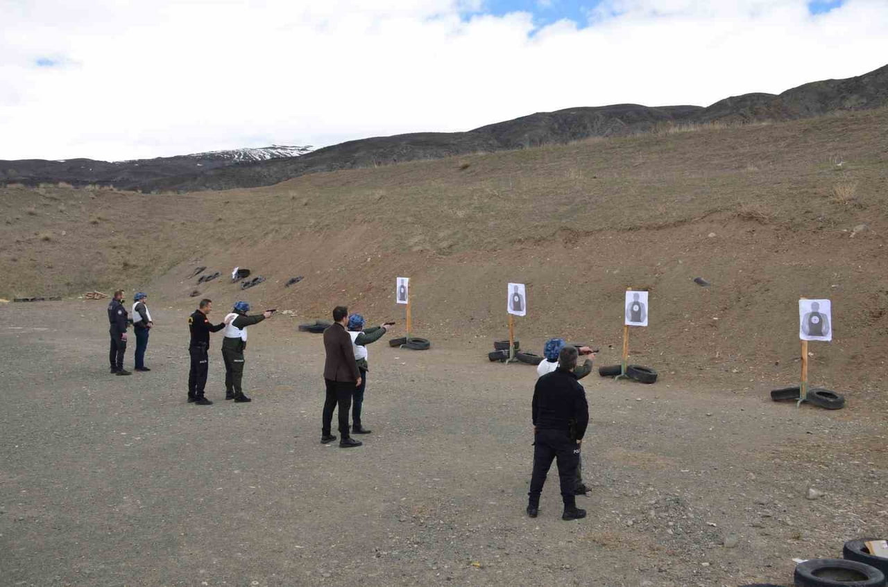 ERZİNCAN’DA ORMAN PERSONELİNE SİLAH KULLANIMI VE BAKIMI EĞİTİMİ