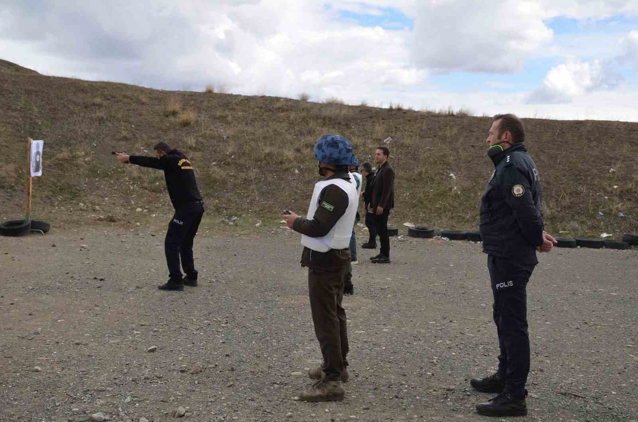 ERZİNCAN’DA ORMAN PERSONELİNE SİLAH KULLANIMI VE BAKIMI EĞİTİMİ