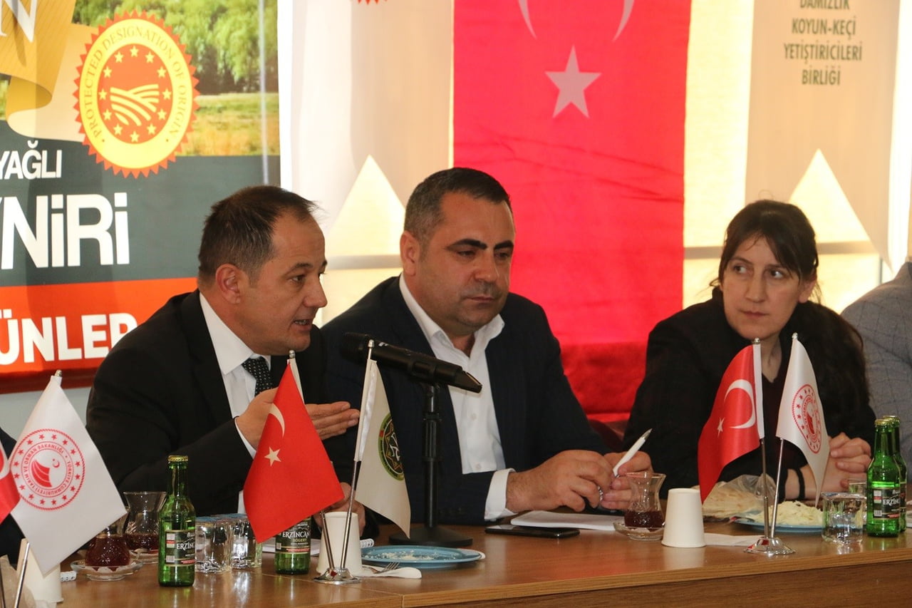 ERZİNCAN’DA TULUM PEYNİRİ ÜRETİCİLERİ ORTAK YOL HARİTASINDA BULUŞTU