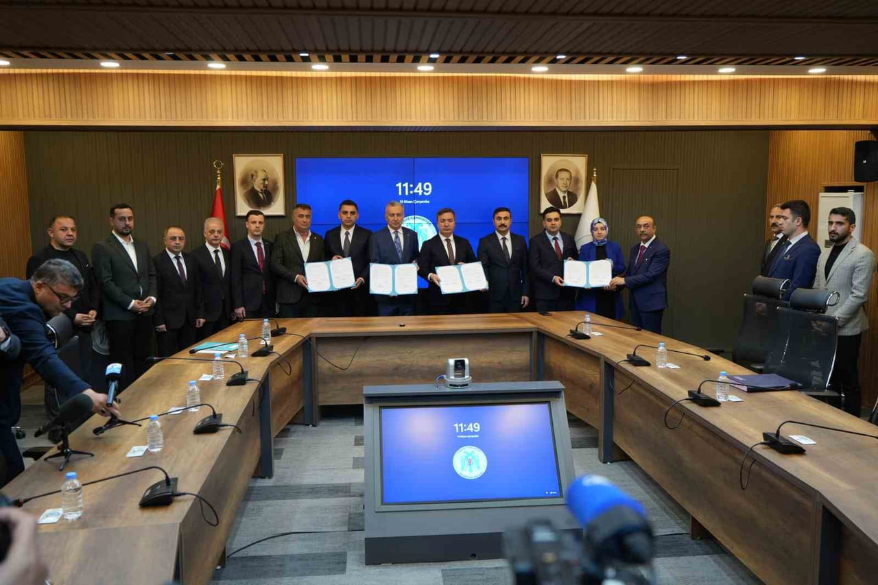 ERZİNCAN’DA, VALİLİK ÖNCÜLÜĞÜNDE SAĞLIK, TURİZM, İSTİHDAM VE SİBER GÜVENLİK ALANLARINI KAPSAYAN...