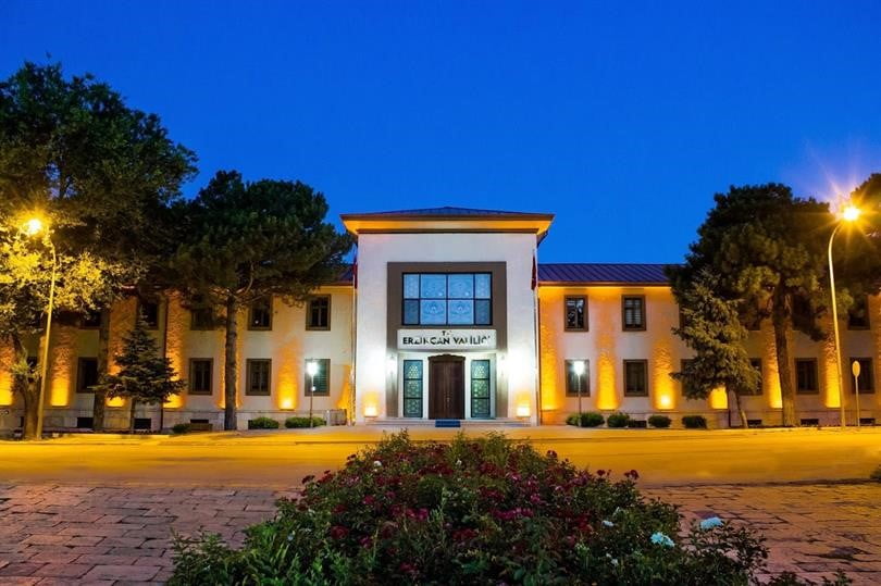 ERZİNCAN VALİLİĞİ: KEMAH’TAKİ DEPREMDE OLUMSUZLUK YOK