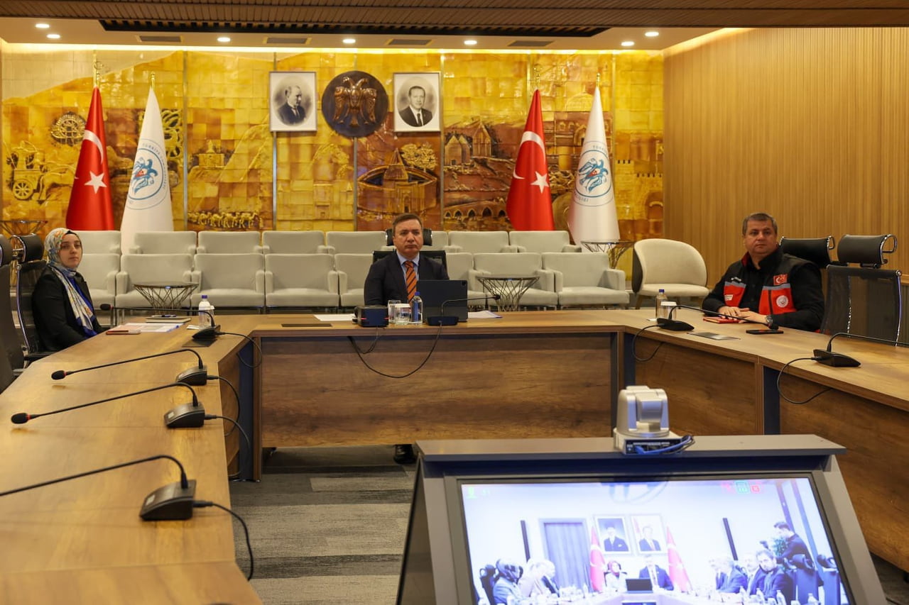 ERZİNCAN VALİSİ HAMZA AYDOĞDU’NUN DA VKS ÜZERİNDEN KATILDIĞI TOPLANTIDA, VALİ YARDIMCISI RUMEYSA...