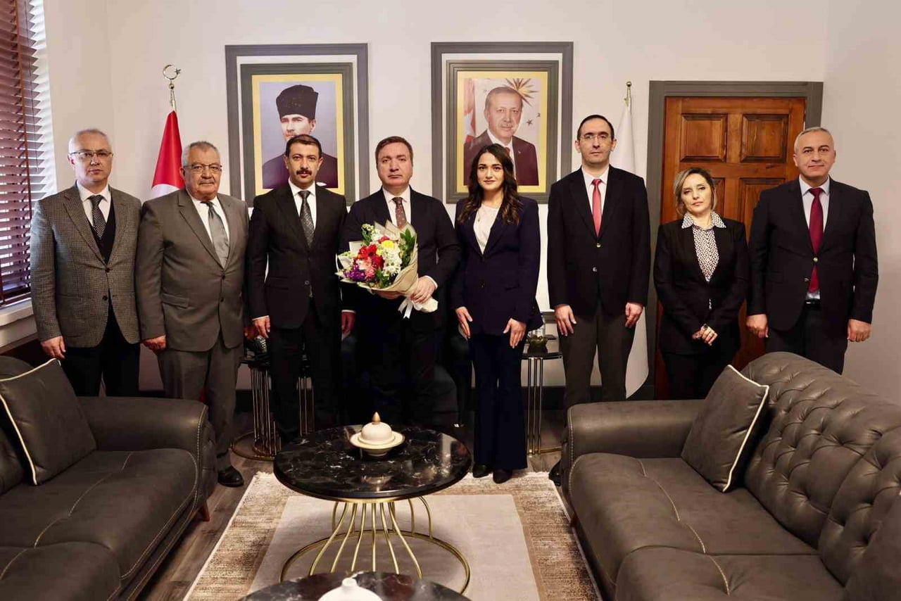 ERZİNCAN VALİSİ HAMZA AYDOĞDU, TURİZM HAFTASI DOLAYISIYLA TURİZM SEKTÖRÜ TEMSİLCİLERİNİ KABUL...